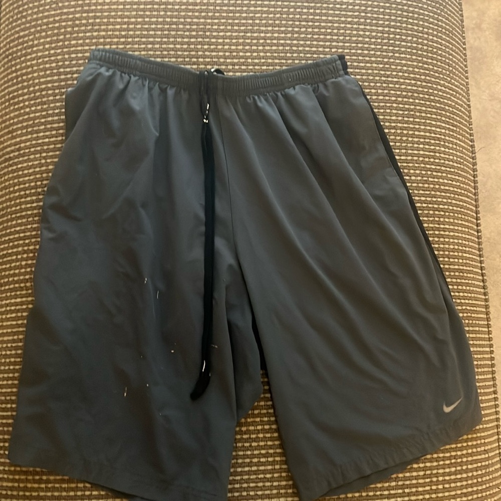 Nike running shorts size medium *flaw*